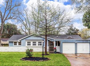 9813 Cedardale Dr, Houston, TX 77055