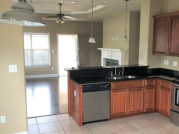 3rd image of 13680 Windwood Dr