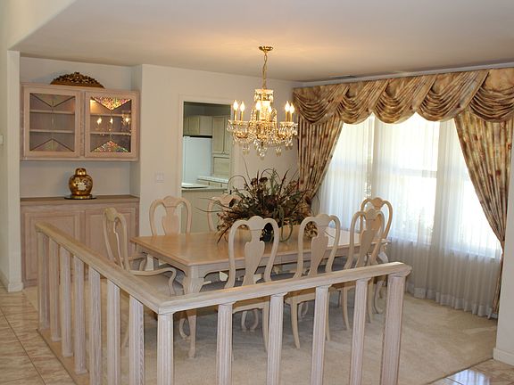 3rd image of 8900 Renoir Ct