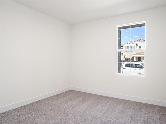 5th image of 460 Vanderbilt Drive
