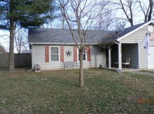 605 Vinewood Ln, Marion, IL 62959