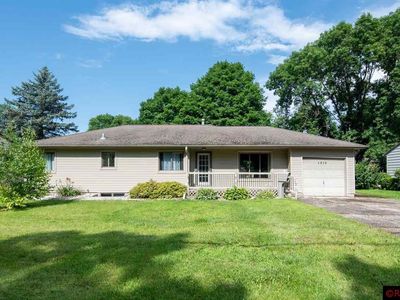 1210 Woodland Ave, Mankato, MN, 56001