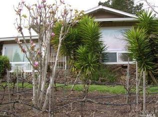 1045 Foster Rd, Napa, CA 94558