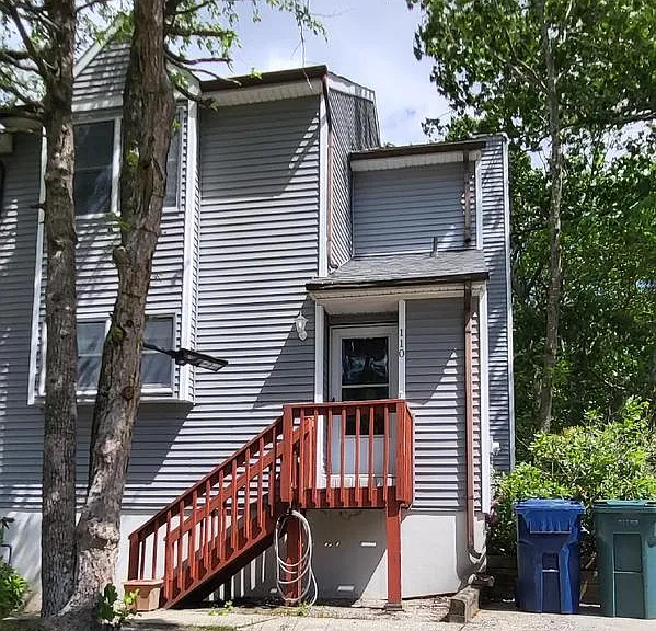 110 W Winged Foot Ct — Photo 1