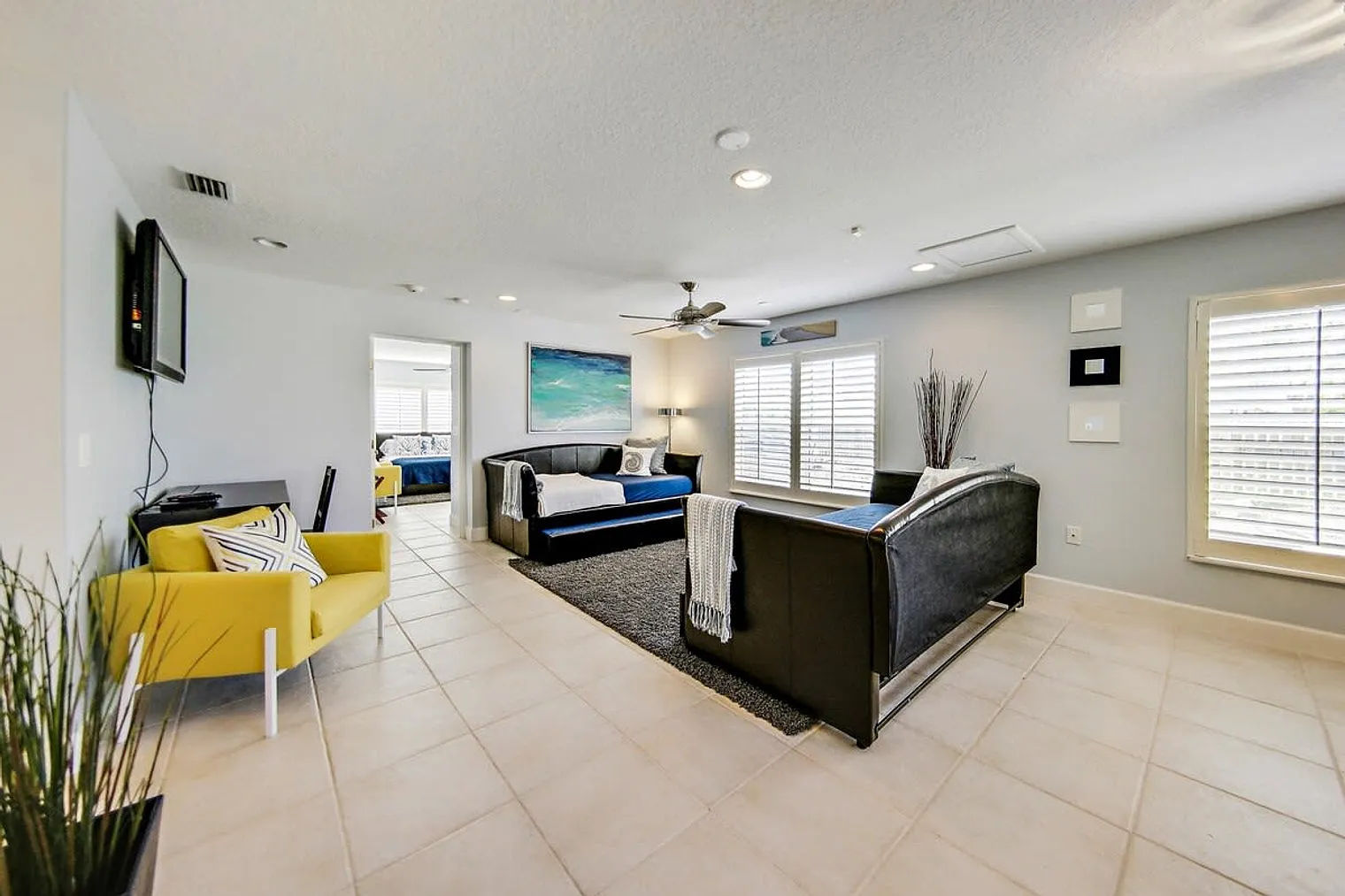 3 bed, 3.0 bath, 2992 sqft, $11,892 — Photo 3