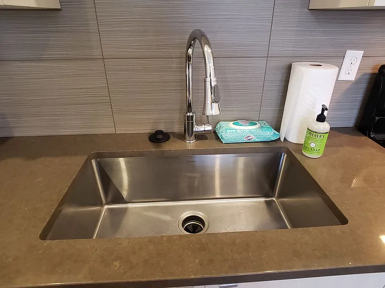 686 SE Spokane St #6 — Photo 17