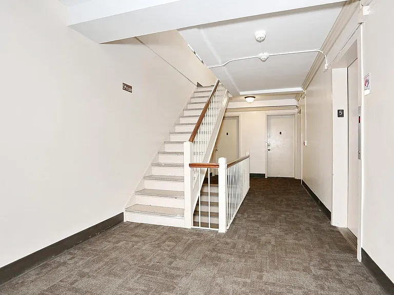 3021 Edwin Ave #5H — Photo 4