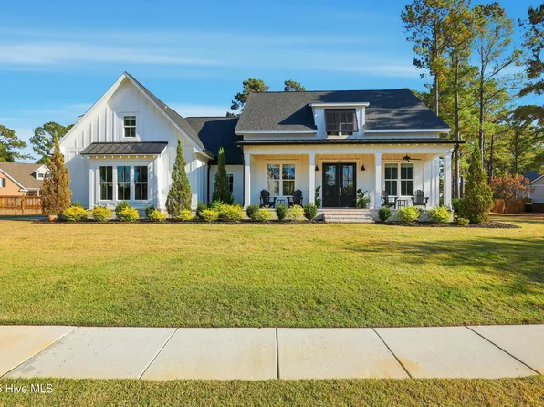 1013 Greymoss Lane SE, Leland, NC 28451