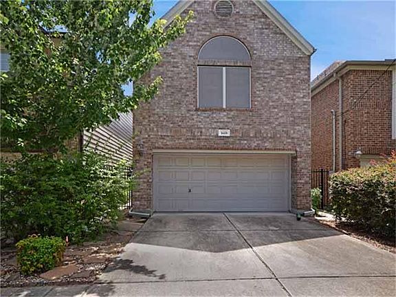 Wonderful free standing home in great location that has 3 bedrooms, 2 and 1/2 baths, hardwoods, gran