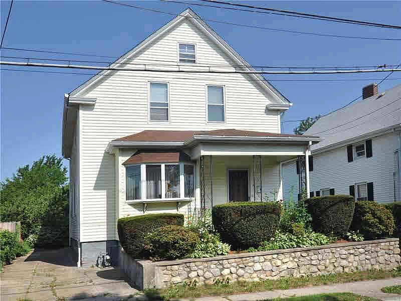 1st image of 19 Lyon Ave