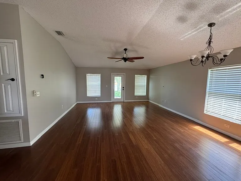 1483 Hemingway Blvd — Photo 11