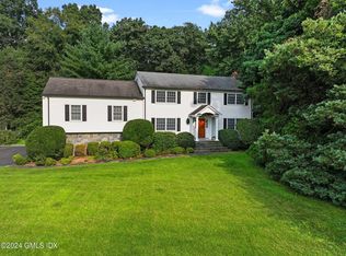 7 Coachlamp Ln, Greenwich, CT 06830