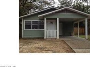 110 Hickory Dr, Ocean Springs, MS 39564
