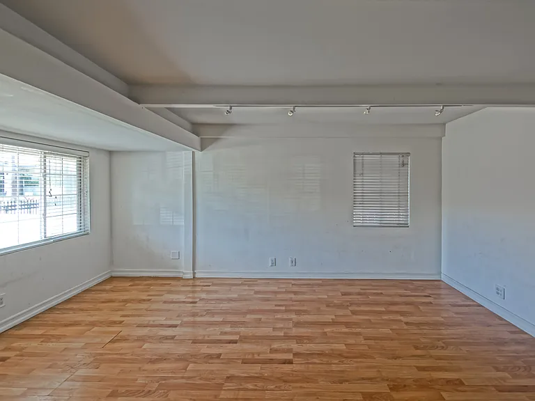 4541 W 172nd St #1A — Photo 13