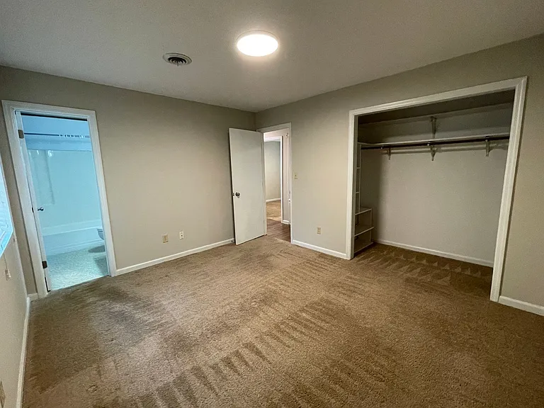 118 Hollingsworth Dr — Photo 11