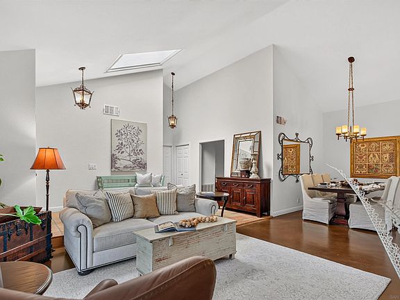 4th image of 3220 Avenida Reposo