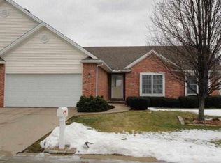 338 Fieldcrest Ct, Normal, IL 61761