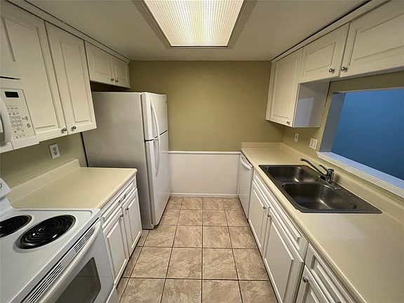 4th image of 12633 Memorial Dr APT 24