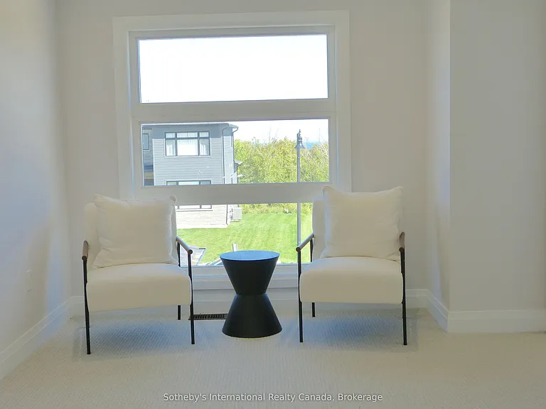 102 Sladden Ct — Photo 18