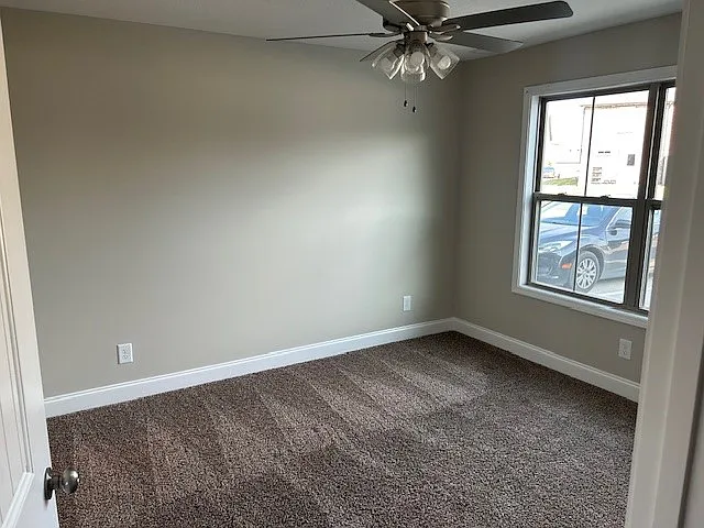 3 bed, 1200 sqft, $1,395 — Photo 3