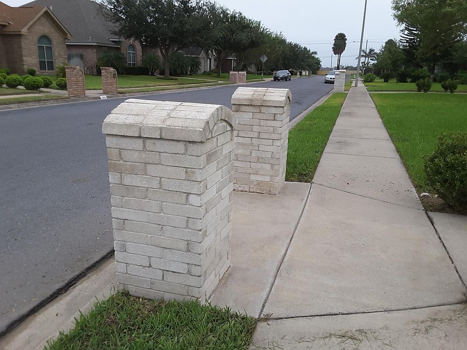 2nd image of 2917 Wisteria Ave