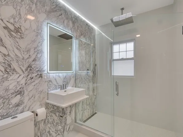 95 Landseer St Floor 1, West Roxbury, MA 02132