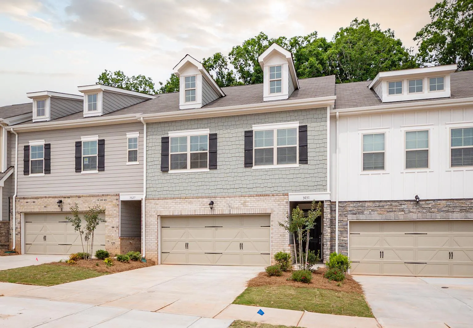 3 bed, 2.5 bath, 2234 sqft, $2,500 — Photo 2