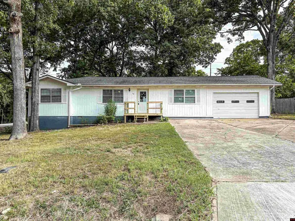 124 W 13th St, Yellville, AR 72687