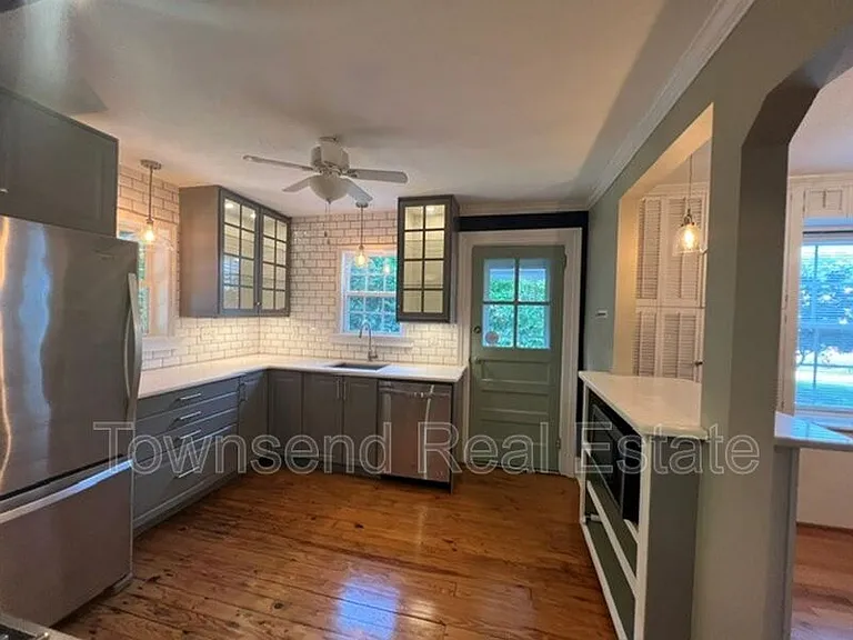 508 Huske St — Photo 7