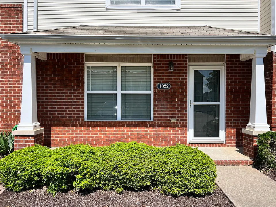 1022 Somerset Springs Dr