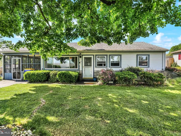 1921 Blue Ridge Dr, Lancaster, PA 17603