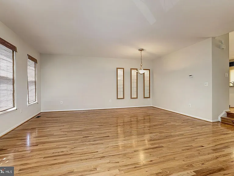 6563 McKenna Way — Photo 4