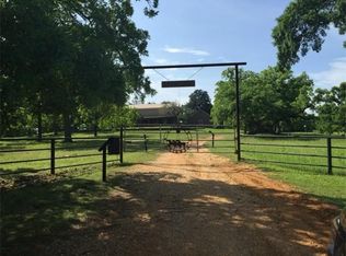 2502 E Fm 696, Lexington, TX 78947