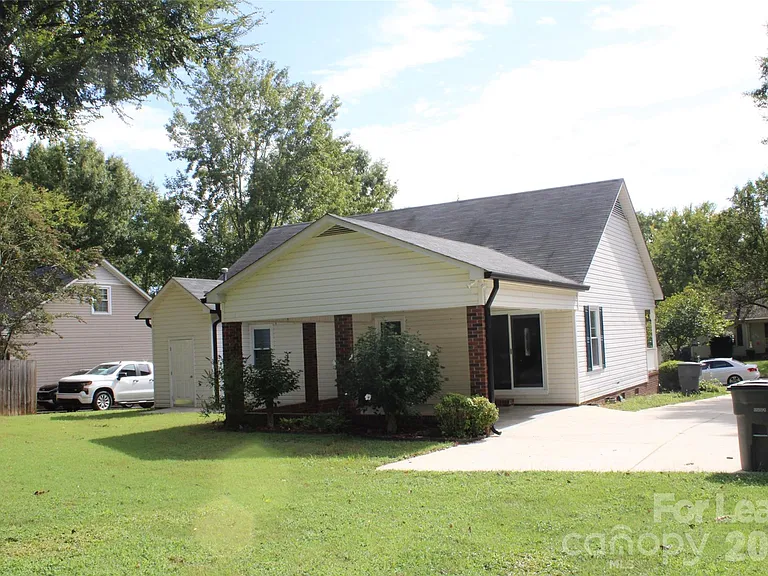2212 Crosswinds Ct — Photo 26