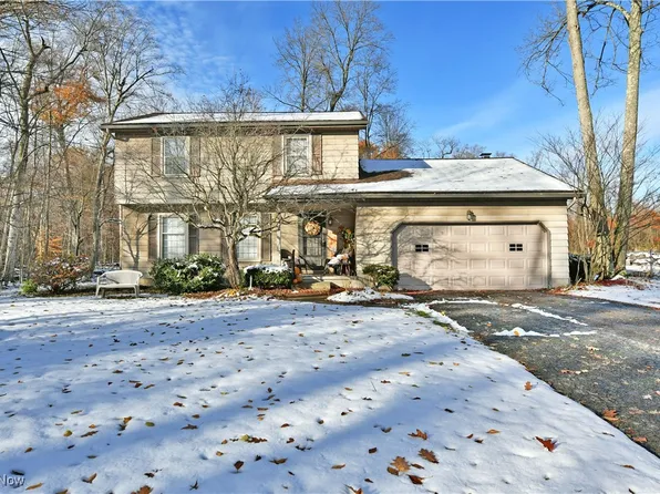 1450 Marlane Dr, Girard, OH 44420