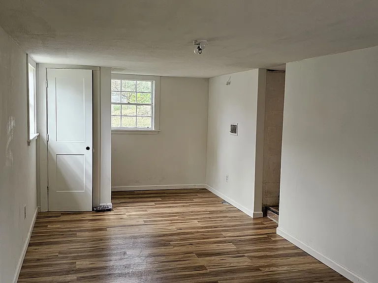 1613 Edgemore Rd — Photo 15