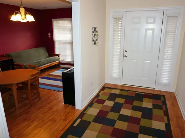 102 Sun Ct SW, Huntsville, AL 35824