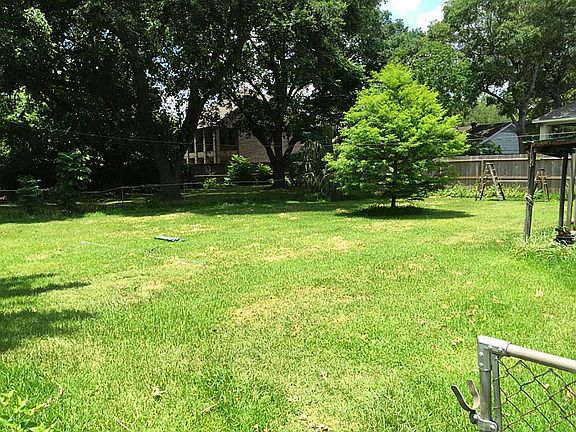 4th image of 4045 Newshire Dr