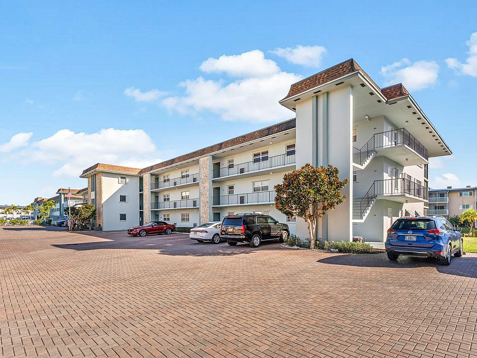 1st image of 124 Shore Court #303