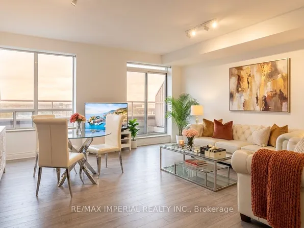 2 Clairtrell Rd, Toronto, ON