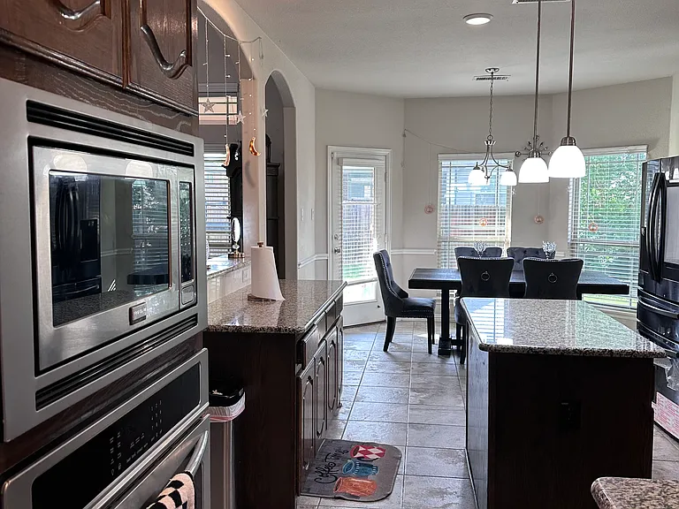 912 Foxtail Dr — Photo 10