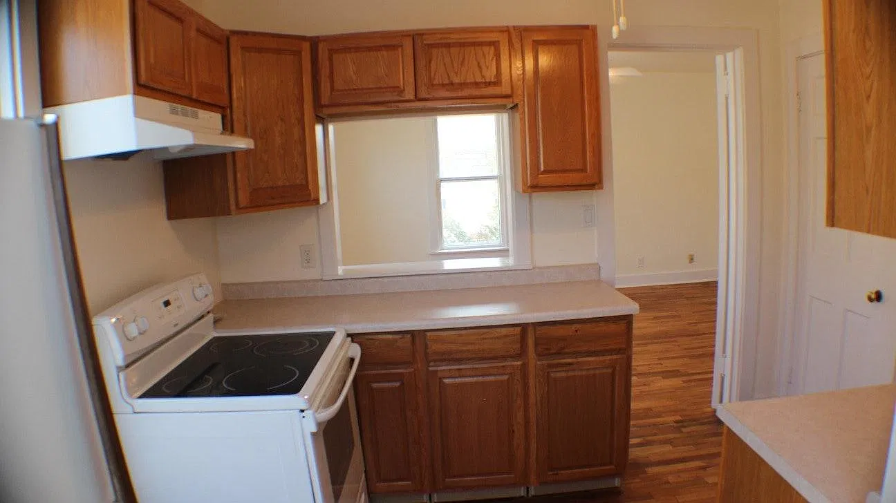 607 W University Avenue — Photo 1