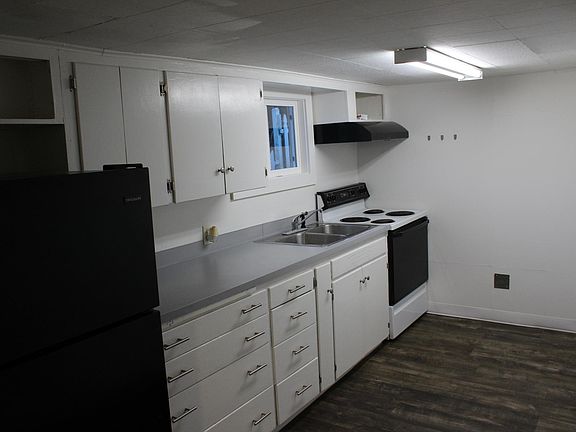 5th image of 300 Pioneer Ave