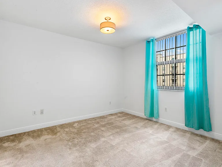 610 Clematis St #527 — Photo 13