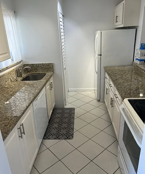 866 SW 9th Street Cir #205 — Photo 17