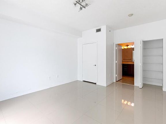 5th image of 1111 SW 1st Ave APT 3416