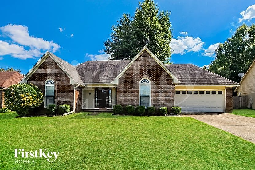 1st image of 935 Rutland Dr