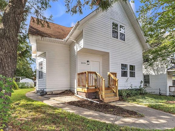 3rd image of 2634 Olive St
