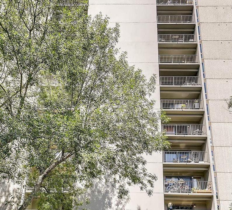 1st image of 1433 N Williams St APT 307
