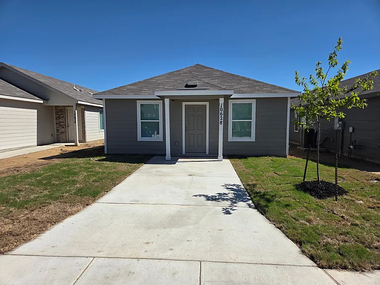 10628 Aqueduct Crk — Photo 1